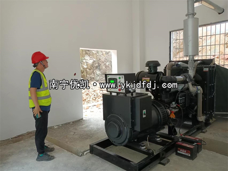 2022年5月6日，250KW上柴發(fā)電機(jī)組交付廣西某建筑工程隊(duì)使用