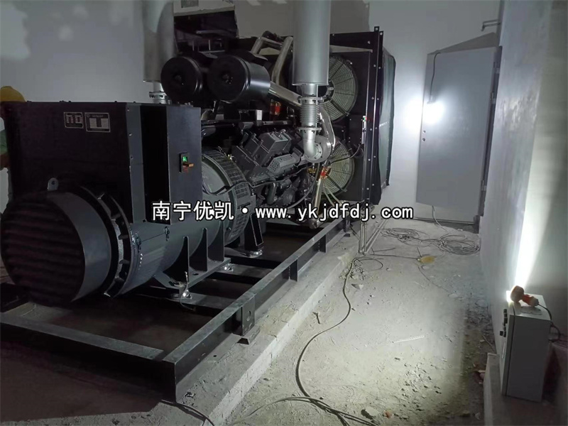2023年10月25日，800kw上海凱普發(fā)電機(jī)組百色項(xiàng)目安裝現(xiàn)場(chǎng)
