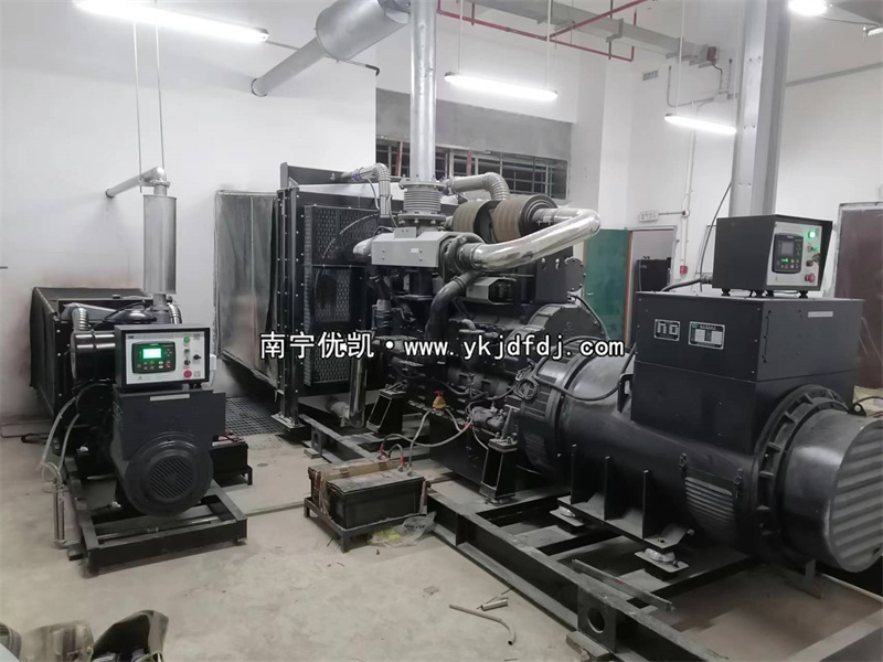 2024年1月25日，廣西融安項(xiàng)目100KW/800KW上柴發(fā)電機(jī)組到貨安裝