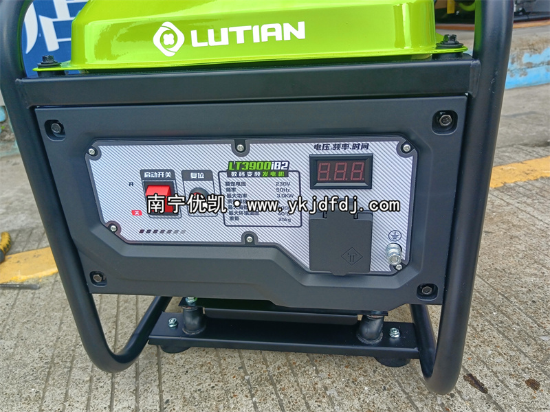 2024年6月28日，客戶到店自提一臺3KW汽油變頻發(fā)電機(jī)